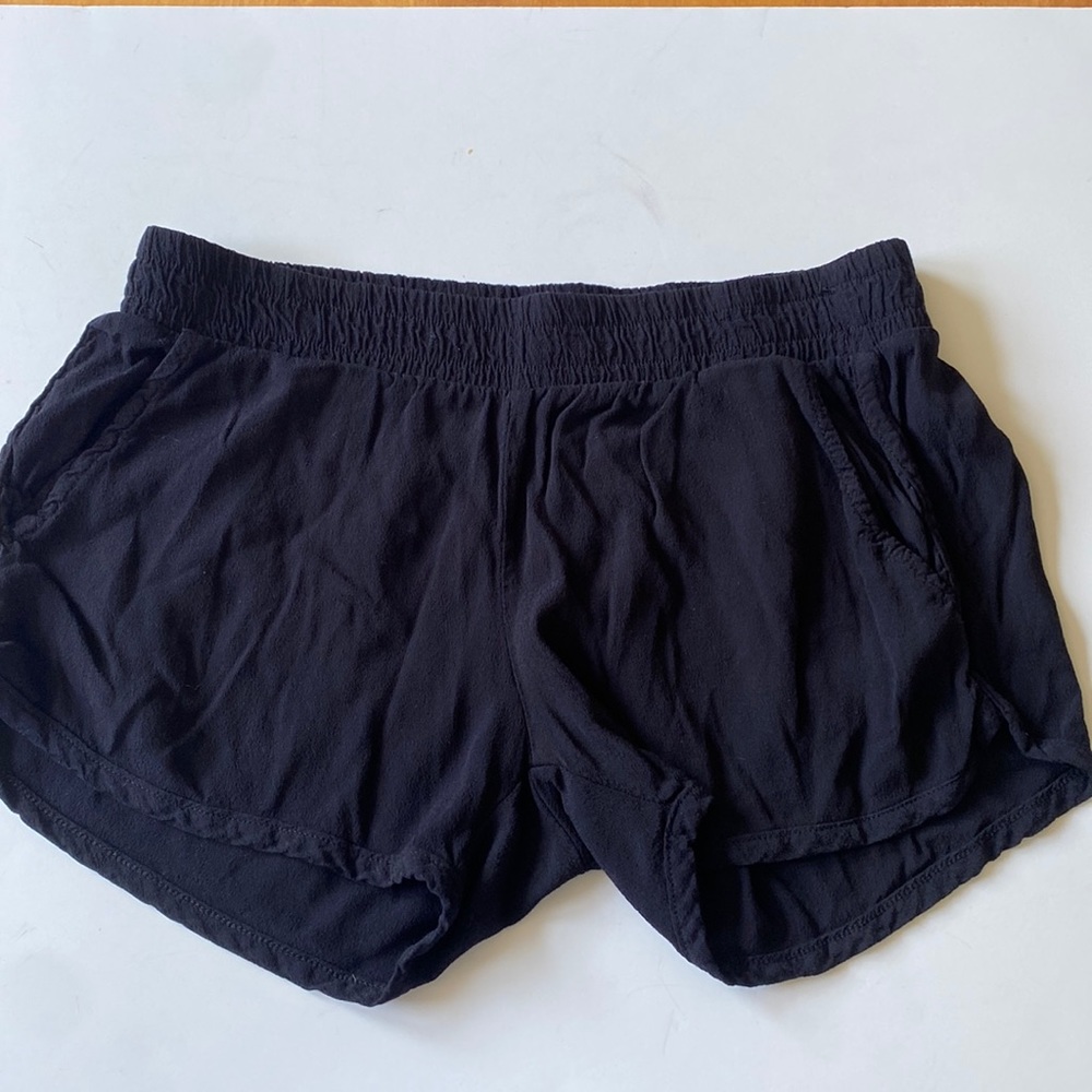 Monrow Black Pull On Shorts Rayon Elastic Waistband Small